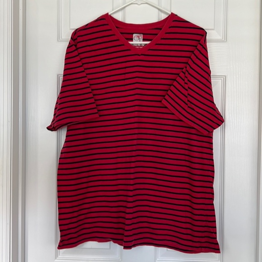 Op men’s red&navy striped v-neck tee shirt